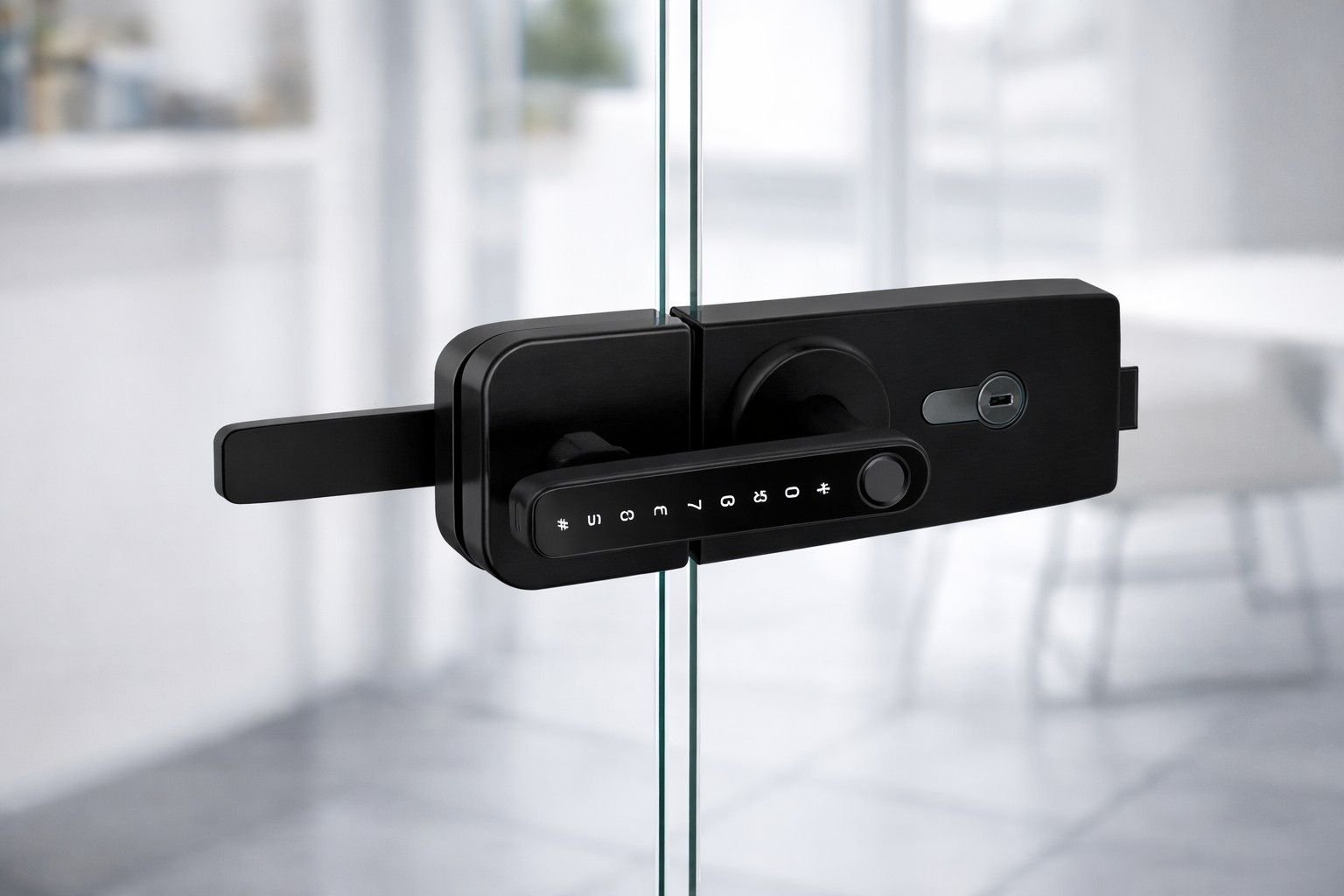 Łatwy montaż bez ingerencji w taflę szkła